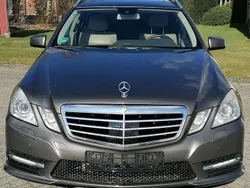 Grau Gebraucht 2012 Mercedes E500 Elegance Kombi | 13.450 € (Fairer Preis)
