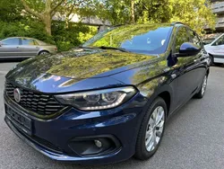 Blau Gebraucht 2017 Fiat Tipo Lounge Limousine | 7.200 € (Fairer Preis)