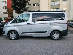 Silber Gebraucht 2017 Ford Tourneo Custom Van / Kleinbus | 26.111 €
