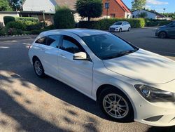 Weiß Gebraucht 2016 Mercedes CLA180 Shooting Brake Kombi | 15.300 € (Fairer Preis)