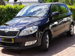 Schwarz metallic Gebraucht 2010 Skoda Fabia Kleinwagen | 8.500 €