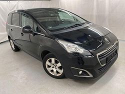 Schwarz Gebraucht 2016 Peugeot 5008 Style SUV | 4.200 € (Fairer Preis)