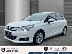 Lack weiss perlglänzend/metallic lackier (metallic) Gebraucht 2016 Citroën C4 Limousine | 8.490 € (Fairer Preis)