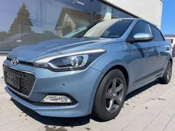 Grau Gebraucht 2015 Hyundai i20 Style Limousine | 7.990 € (Fairer Preis)