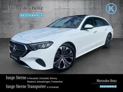 Polarweiß Gebraucht 2023 Mercedes E220 Avantgarde Kombi | 49.880 €