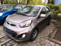 Grau Gebraucht 2011 Kia Picanto Kleinwagen | 2.500 € (Fairer Preis)