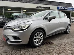 Silber Gebraucht 2017 Renault Clio IV Intens Kleinwagen | 12.480 € (Teuer)