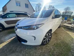Weiß Gebraucht 2015 Renault Zoe Intens Kleinwagen | 7.000 € (Etwas zu teuer)