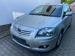 Silber Gebraucht 2009 Toyota Avensis Team Kombi | 5.800 € (Fairer Preis)