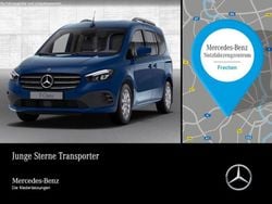 Blau Gebraucht 2024 Mercedes T180 Progressive Van / Kleinbus | 26.580 € (Fairer Preis)