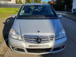 Silber Gebraucht 2009 Mercedes A180 Avantgarde Limousine | 3.300 € (Guter Preis)