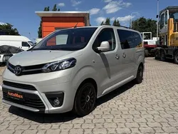 Grau Gebraucht 2020 Toyota Proace Verso Business Edition Kombi | 29.940 € (Fairer Preis)