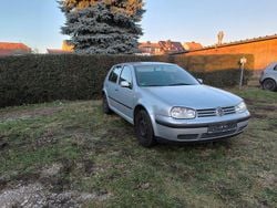 Silber Gebraucht 2000 VW Golf IV Basis Limousine | 2.000 € (Fairer Preis)