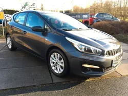 Grau Gebraucht 2016 Kia Ceed Edition 7 Limousine | 9.895 € (Etwas zu teuer)