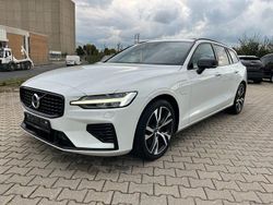 Weiß Gebraucht 2021 Volvo V60 R-Design Kombi | 31.126 € (Guter Preis)