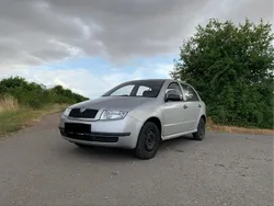 Silber Gebraucht 2002 Skoda Fabia Kleinwagen | 1.750 € (Fairer Preis)
