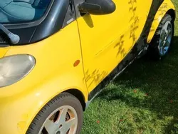 Gelb Gebraucht 2001 Smart ForTwo Coupé Coupé | 850 €