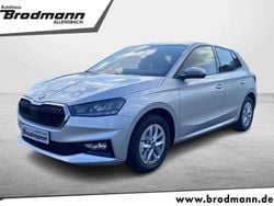 Brilliant silber metallic Gebraucht 2025 Skoda Fabia Selection Limousine | 23.789 € (Fairer Preis)