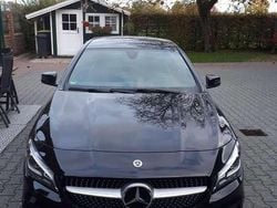 Schwarz Gebraucht 2017 Mercedes CLA180 Shooting Brake AMG line Kombi | 19.800 € (Fairer Preis)