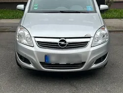 Silber Gebraucht 2008 Opel Zafira Van / Kleinbus | 2.000 € (Fairer Preis)
