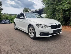 Weiß Gebraucht 2018 BMW 330 Sport Line Limousine | 14.900 €