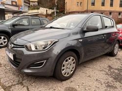 Grau Gebraucht 2014 Hyundai i20 Edition Limousine | 5.995 € (Fairer Preis)
