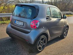Grau Gebraucht 2021 Smart ForTwo Electric Drive Coupé | 12.800 € (Etwas zu teuer)