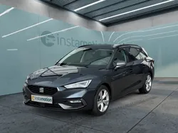 Grau Gebraucht 2024 Seat Leon FR Van / Kleinbus | 29.599 € (Fairer Preis)