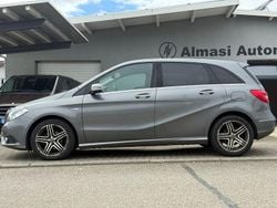 Grau Gebraucht 2012 Mercedes B180 Van / Kleinbus | 7.790 € (Guter Preis)