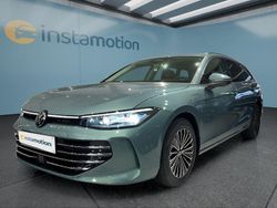 Grün Gebraucht 2024 VW Passat Kombi | 40.949 € (Fairer Preis)