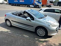 Silber Gebraucht 2007 Peugeot 207 CC Cabrio | 2.800 € (Fairer Preis)