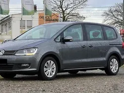 Grau indiumgrau metallic Gebraucht 2018 VW Sharan Trendline Van / Kleinbus | 15.000 € (Superpreis)