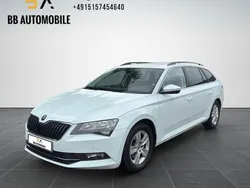 Weiß Gebraucht 2018 Skoda Superb Ambition Kombi | 15.999 € (Superpreis)
