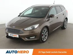 Braun Gebraucht 2017 Ford Focus Titanium Kombi | 13.770 € (Etwas zu teuer)