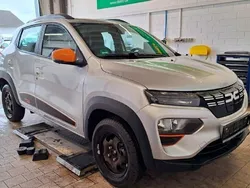Silber Gebraucht 2023 Dacia Spring Kleinwagen | 16.499 € (Teuer)