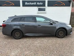 Grau Gebraucht 2017 Toyota Avensis Multidrive S Kombi | 11.500 € (Guter Preis)
