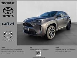 Grau Gebraucht 2022 Toyota Yaris Cross Team SUV | 22.950 € (Fairer Preis)