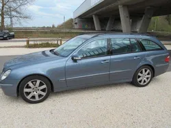 Blau Gebraucht 2003 Mercedes E500 Avantgarde Kombi | 6.100 € (Superpreis)