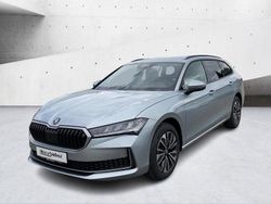 F0 pebble silber metallic Neu 2025 Skoda Superb Selection Kombi | 49.290 € (Etwas zu teuer)