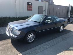 Blau Gebraucht 1994 Mercedes E320 Cabrio | 22.750 €