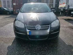 Schwarz Gebraucht 2008 VW Jetta Limousine | 1.370 € (Fairer Preis)
