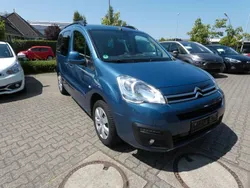 Blau Gebraucht 2018 Citroën Berlingo Shine Van / Kleinbus | 12.950 € (Fairer Preis)