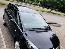 Schwarz Gebraucht 2012 Opel Zafira Tourer Innovation Van / Kleinbus | 7.800 € (Guter Preis)