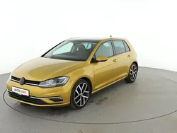 Gelb Gebraucht 2017 VW Golf VII Highline Limousine | 16.860 € (Fairer Preis)