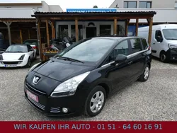 Schwarz Gebraucht 2010 Peugeot 5008 Premium Van / Kleinbus | 5.200 € (Etwas zu teuer)