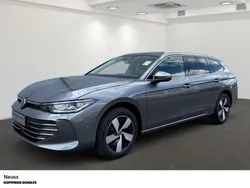 Grau Neu 2025 VW Passat Business Limousine | 49.980 € (Teuer)
