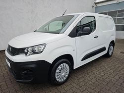 Weiß Gebraucht 2020 Peugeot Partner Van / Kleinbus | 7.990 € (Fairer Preis)