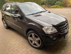 Braun Gebraucht 2007 Mercedes ML320 SUV | 5.300 € (Teuer)