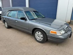 Grau Gebraucht 1999 Ford Crown Limousine | 7.139 €
