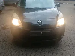 Schwarz Gebraucht 2010 Renault Grand Scénic III Van / Kleinbus | 1.999 € (Superpreis)